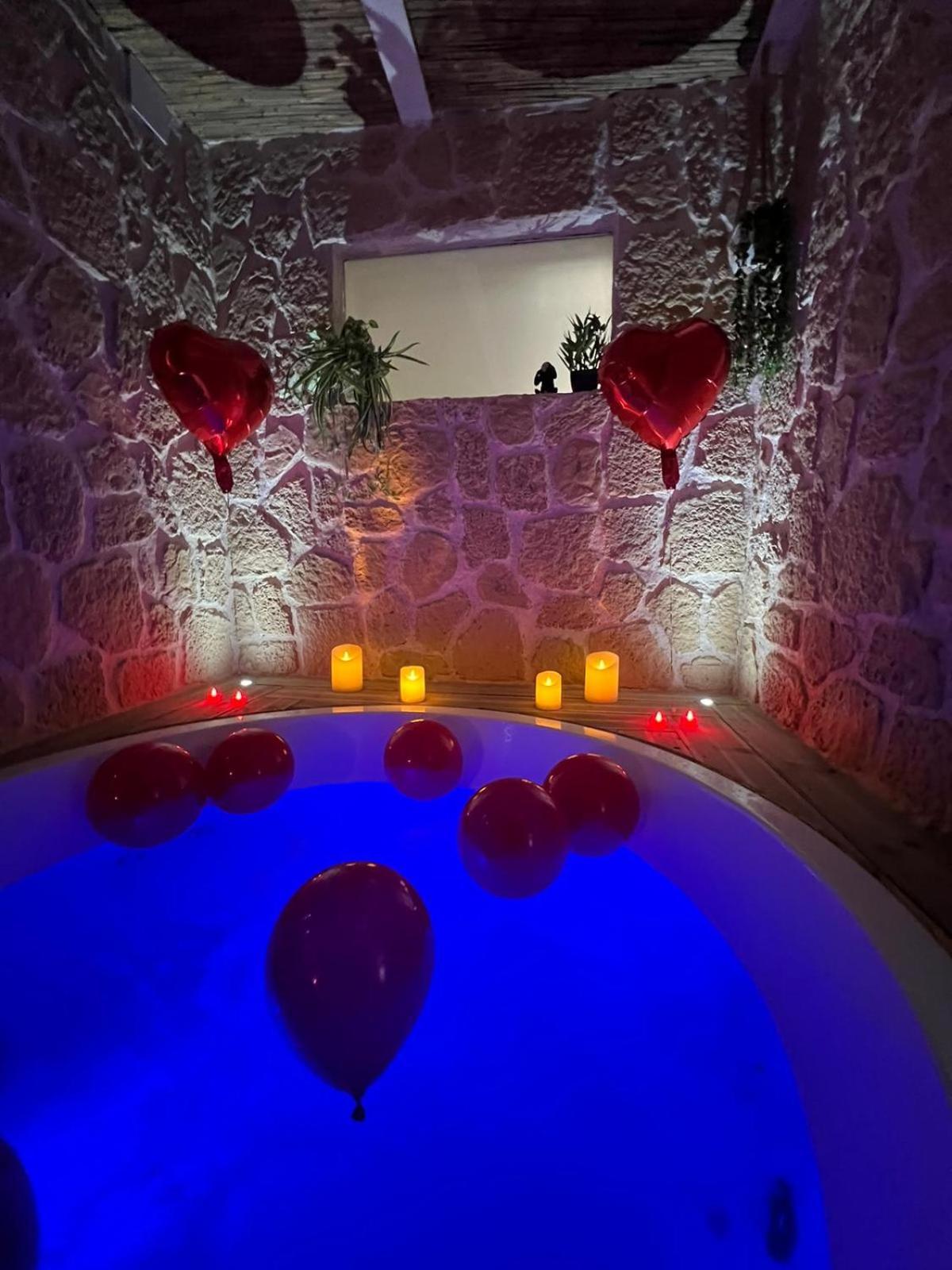 Les Spas De La Mer, Suite & Spa, Love Room, Plein Coeur Du Grau Le Grau-du-Roi Dış mekan fotoğraf