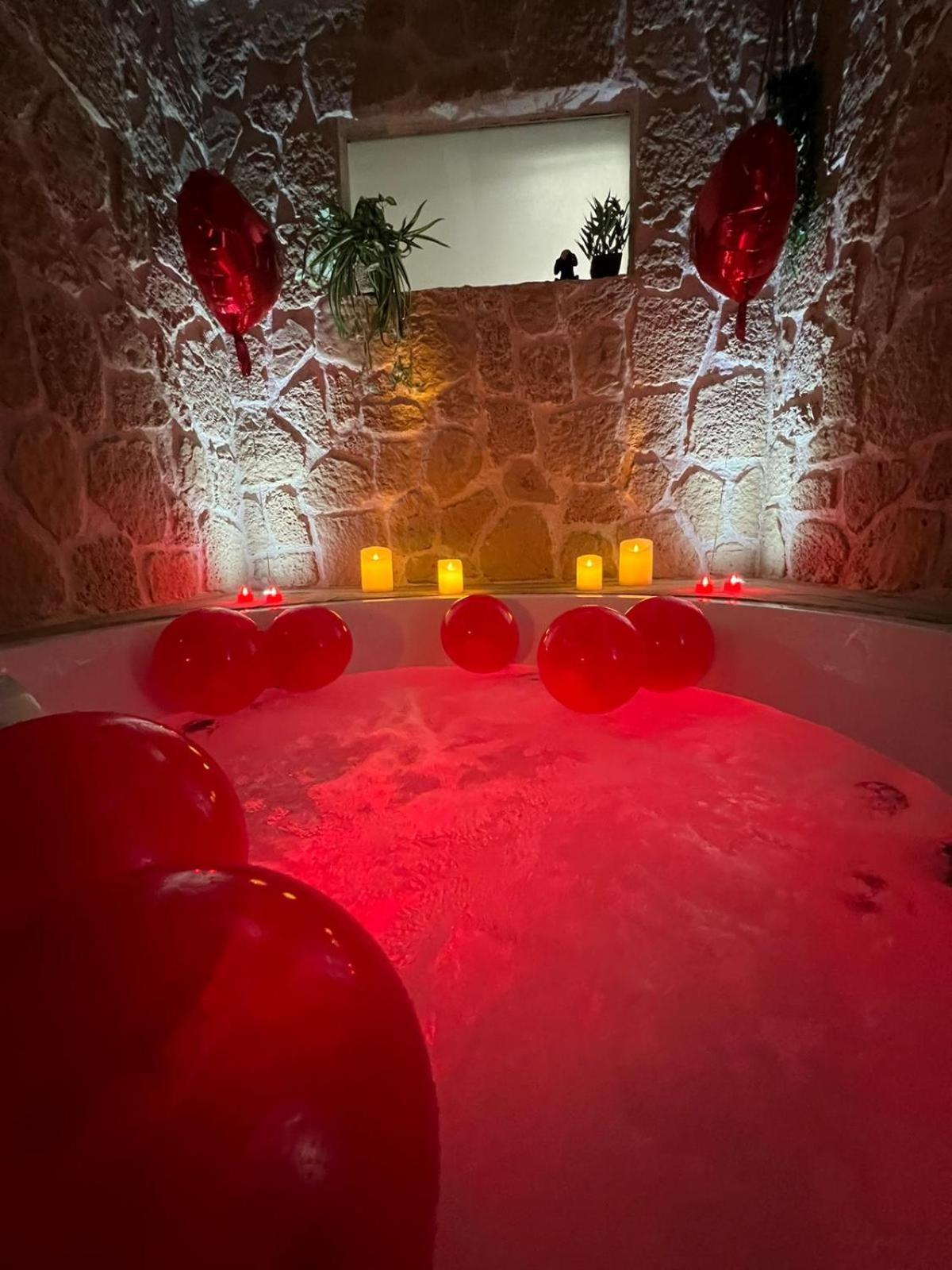 Les Spas De La Mer, Suite & Spa, Love Room, Plein Coeur Du Grau Le Grau-du-Roi Dış mekan fotoğraf